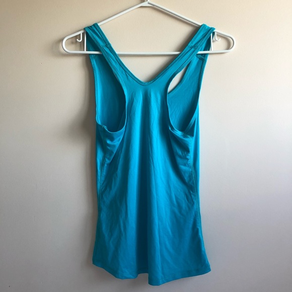 🦋2/$15🦋 Workout Tank Top - Picture 2 of 2